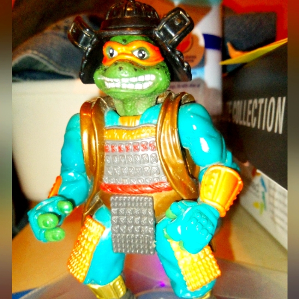 Teenage Mutant Ninja Turtles 3 Shogun Michaelangelo Figure.